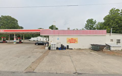 Grocery Store «Junior Food Mart», reviews and photos, 201 W Main St, Hohenwald, TN 38462, USA