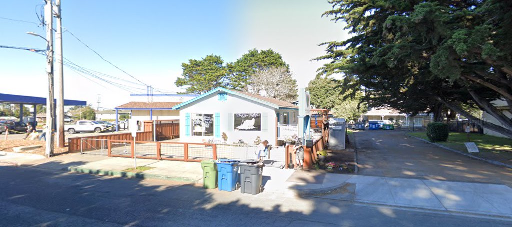 Senior Coastsiders Thrift Store/Bike Shop, 515 Kelly Ave, Half Moon Bay, CA 94019, USA, 
