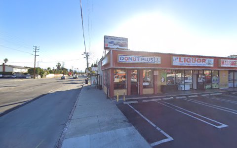 Dessert Shop «Donut Plus», reviews and photos, 8242 Tampa Ave, Reseda, CA 91335, USA
