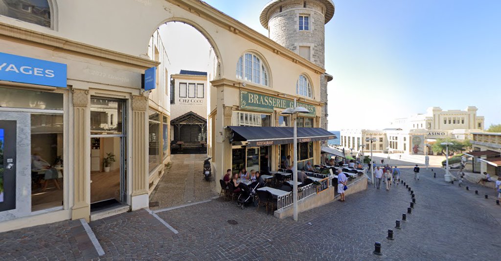 Côté Cour à Biarritz