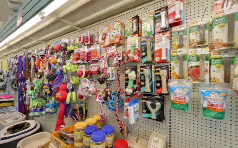 Pet Supply Store «California Pet Center», reviews and photos, 21906 Ventura Blvd, Woodland Hills, CA 91364, USA