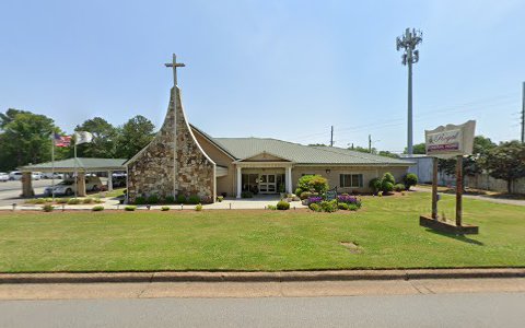 Funeral Home «Royal Funeral Home», reviews and photos, 4315 Oakwood Ave NW, Huntsville, AL 35810, USA