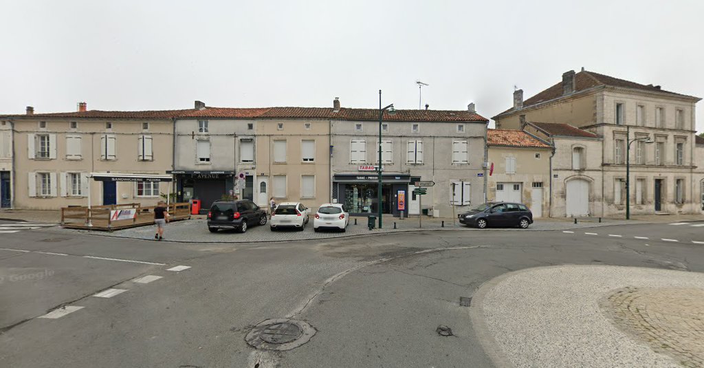 TABAC Presse 2 Rue Sadi Carnot à Barbezieux-Saint-Hilaire (Charente 16)