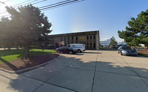 Auto Repair Shop «Top Value Car & Truck Services Center», reviews and photos, 36913 Schoolcraft Rd, Livonia, MI 48150, USA