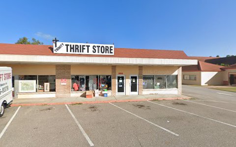 Thrift Store «Trinity Thrift Store», reviews and photos, 3306 Manatee Ave W, Bradenton, FL 34205, USA