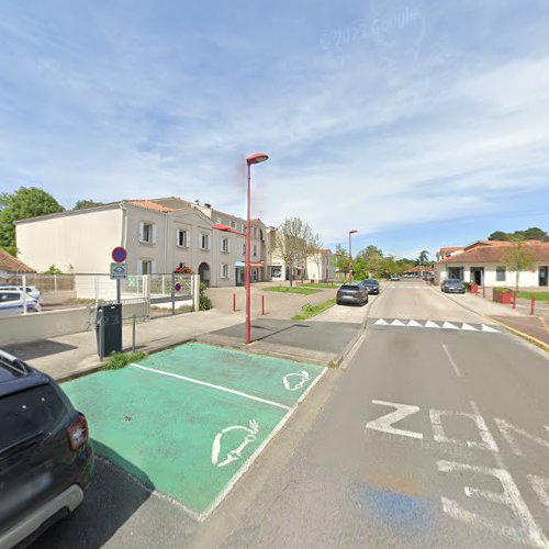 Borne de recharge de véhicules électriques SDEE Gironde Station de recharge Canéjan