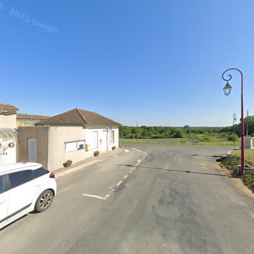 Borne de recharge de véhicules électriques SDEE Gironde Station de recharge Les Salles-de-Castillon