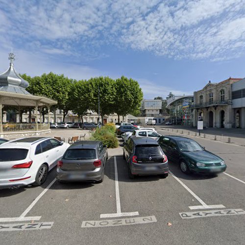 Borne de recharge de véhicules électriques CPO Réseau EBORN Charging Station Romans-sur-Isère