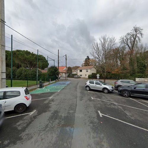 Borne de recharge de véhicules électriques SDEE Gironde Station de recharge Léognan