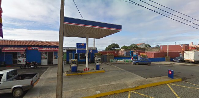 Bomba de Gasolina - Santa Cruz