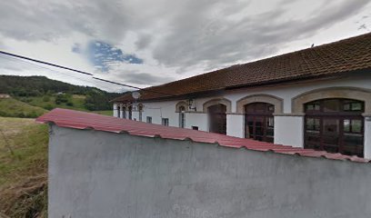 Antiguas escuelas de San Pedro de Paredes en San Pedro de Paredes