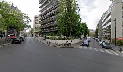 Rue George Sand commence rue de Rémusat