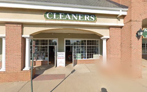 Dry Cleaner «Hometown Cleaners», reviews and photos, 390 Mounts Corner Dr, Freehold, NJ 07728, USA