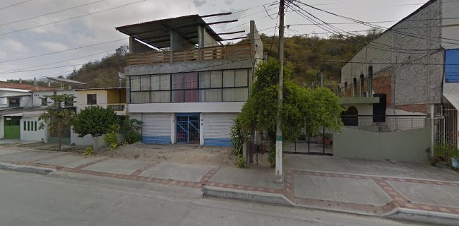 Barrio Astillero Av. Velasco Ibarra 826 Edificio SELECCIONES Frente al parque de la puerta de la, Bahía de Caráquez, Ecuador