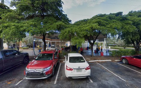 Car Wash «Simoniz Car Wash», reviews and photos, 19055 Biscayne Blvd, Miami, FL 33180, USA