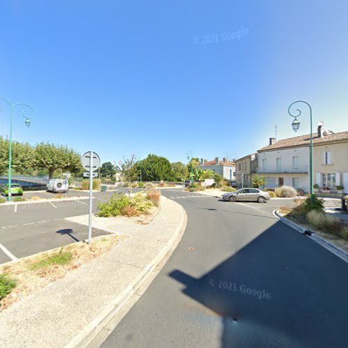 Borne de recharge de véhicules électriques SDEE Gironde Station de recharge Pessac-sur-Dordogne