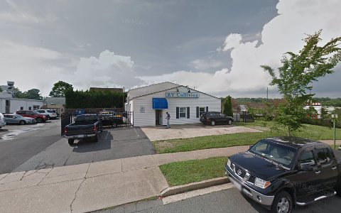 Auto Body Shop «Parrish Body Shop», reviews and photos, 317 Wallace St, Fredericksburg, VA 22401, USA
