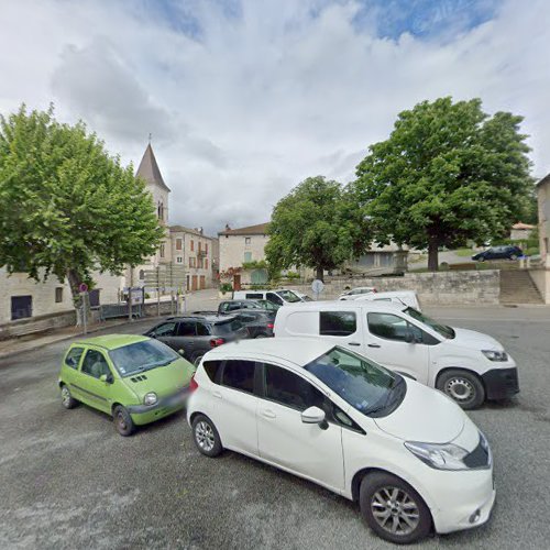 Borne de recharge de véhicules électriques RÉVÉO Charging Station Montcuq-en-Quercy-Blanc