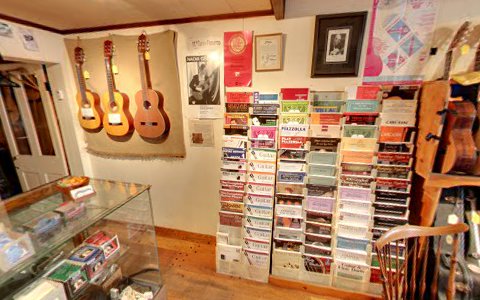 Classical Guitar Store image 6