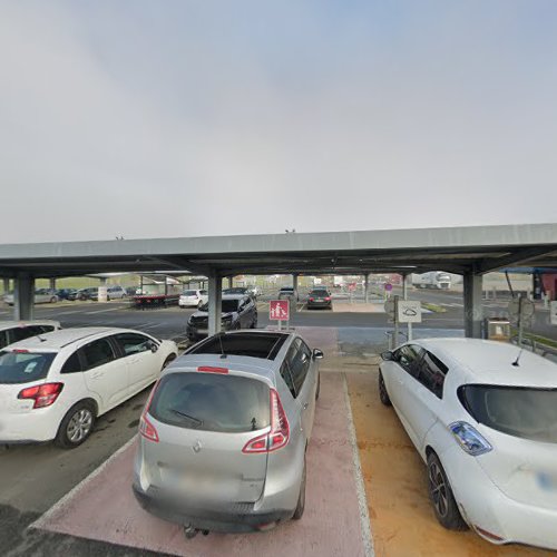 Borne de recharge de véhicules électriques Intermarché Charging Station La Chataigneraie