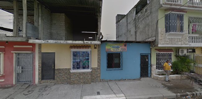 17, Los Lirios, Guayaquil 090204, Ecuador