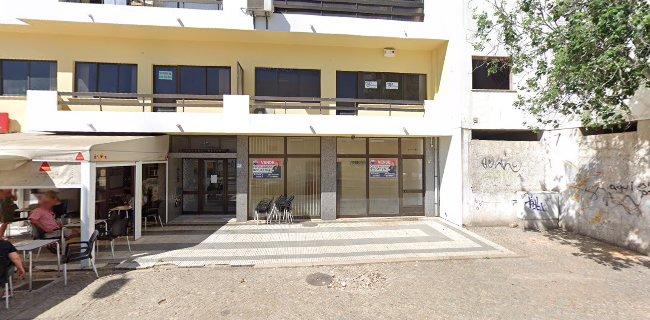 Largo de Camões Edifício Riamar, Bloco 1, Loja 1, 8000-140 Faro