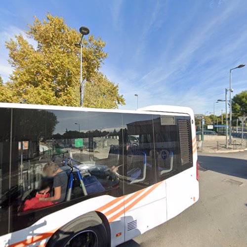 Borne de recharge de véhicules électriques Aix-Marseille Provence Métropole Charging Station Aix-en-Provence