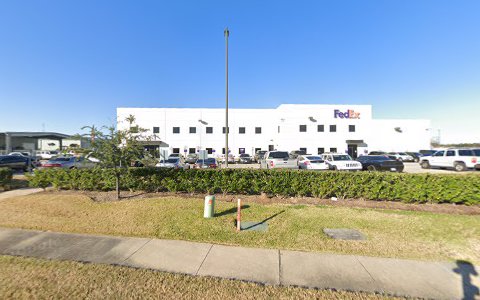 Shipping and Mailing Service «FedEx Ship Center», reviews and photos, 5200 W Greens Rd, Houston, TX 77066, USA
