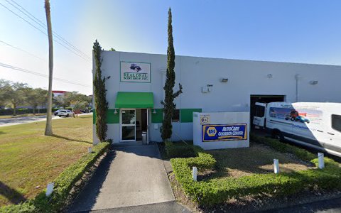 Auto Body Shop «Real Deal Body Shop», reviews and photos, 10881 NW 27th St, Doral, FL 33172, USA