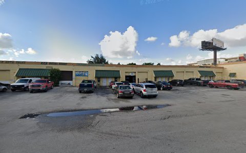 Auto Repair Shop «Manolo Auto Repair», reviews and photos, 9500 NW 77th Ave #5, Hialeah, FL 33016, USA
