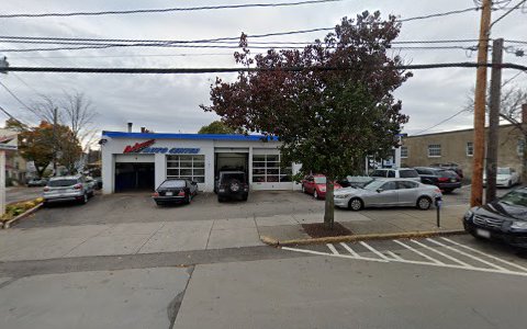 Auto Repair Shop «Advance Auto Center», reviews and photos, 320 Watertown St, Newton, MA 02458, USA