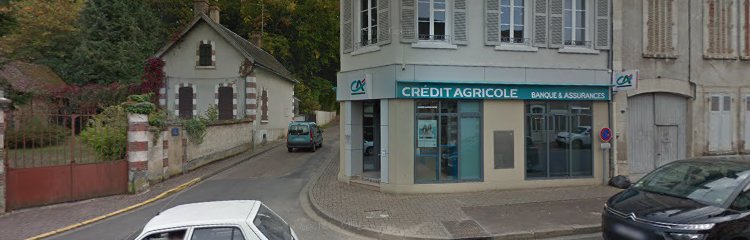 Photo du Banque Crédit Agricole Centre Loire - Saint Amand En Puisaye à Saint-Amand-en-Puisaye