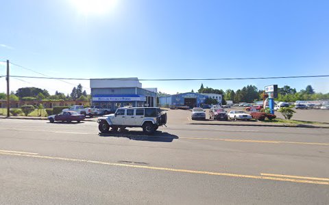 Auto Repair Shop «Woodburn Automotive Repair Center», reviews and photos, 555 N Pacific Hwy, Woodburn, OR 97071, USA