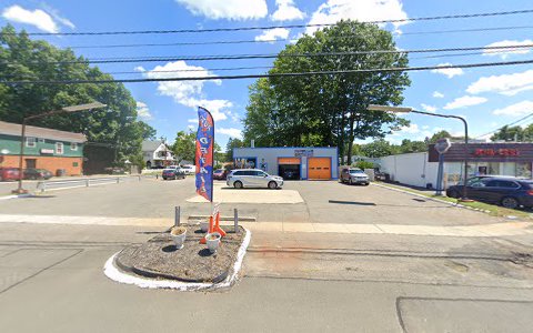 Auto Repair Shop «Connecticut Valley Auto», reviews and photos, 51 Enfield St, Enfield, CT 06082, USA