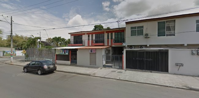 Calle Reales Tamarindos entre César Chávez y, Constantino Mendoza, Portoviejo 130105, Ecuador