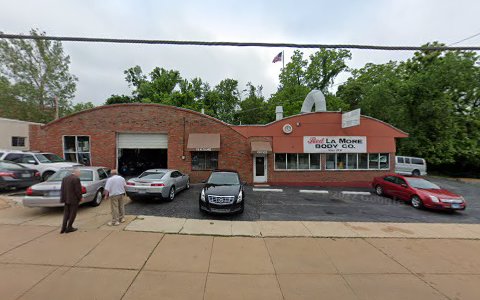 Auto Body Shop «Red LaMore Body Co.», reviews and photos, 79 N Gore Ave, Webster Groves, MO 63119, USA