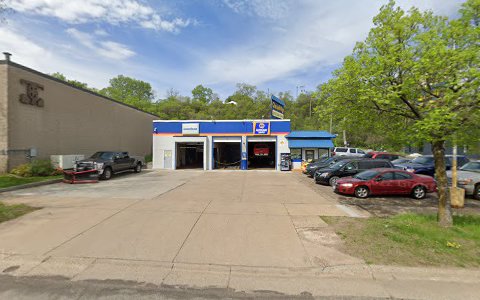 Auto Repair Shop «Quality Auto Care Center», reviews and photos, 100 Concord Exchange S, South St Paul, MN 55075, USA
