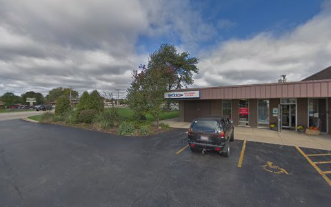Auto Body Shop «Gerber Collision & Glass», reviews and photos, 6200 Berkshire Dr, Crystal Lake, IL 60014, USA