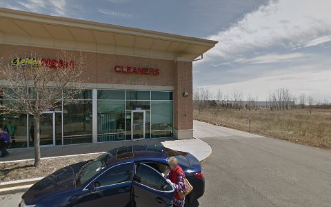 Dry Cleaner «Village Green Cleaners», reviews and photos, 13340 Village Green Dr, Huntley, IL 60142, USA