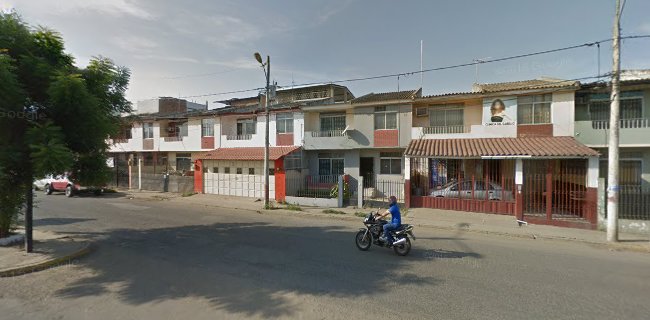 Clinica Del Cabello - Peluquería