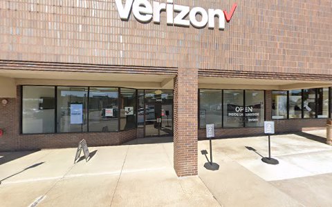 Cell Phone Store «Verizon Authorized Retailer - A Wireless», reviews and photos, 24315 Chagrin Blvd, Beachwood, OH 44122, USA