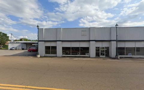 Used Car Dealer «Tom Leitch Auto Center, Inc.», reviews and photos, 125 W Main St, Parsons, TN 38363, USA
