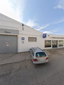 AUTOMÓVILES DE LA CRUZ GARCÍA, S.L. (Renault Service) C. de Torrecilla, 31, 47100 Tordesillas, Valladolid, España
