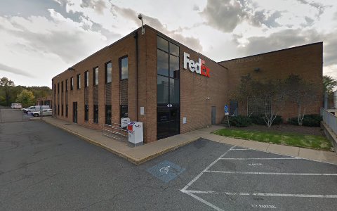 Shipping and Mailing Service «FedEx Ship Center», reviews and photos, 4720 Eisenhower Ave, Alexandria, VA 22304, USA