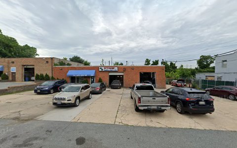 Auto Body Shop «E & J Auto Body Inc», reviews and photos, 5919 Arbor St, Hyattsville, MD 20781, USA