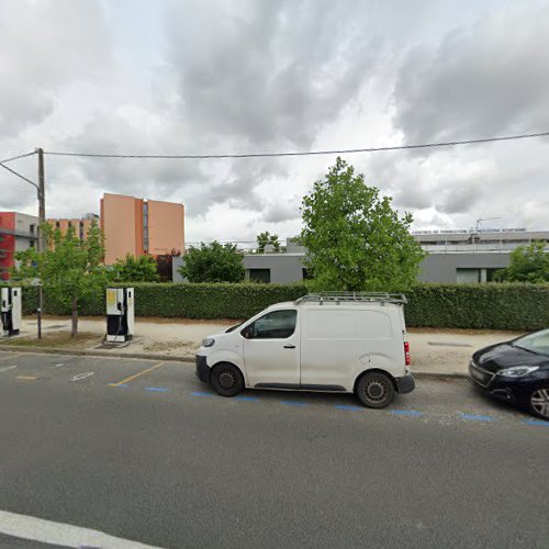 Borne de recharge de véhicules électriques Bordeaux Métropole Station de recharge Bruges
