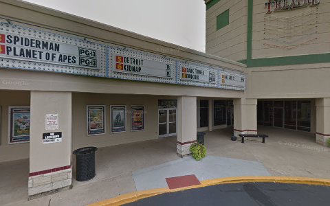 Movie Theater «Fox Lake Theatre: Classic Cinemas», reviews and photos, 115 Towne Centre Lane, Fox Lake, IL 60020, USA