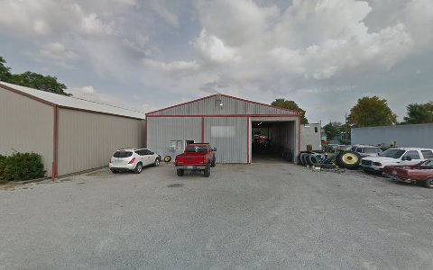 Auto Repair Shop «Little Auto Repair», reviews and photos, 106 E Southline Rd, Tuscola, IL 61953, USA