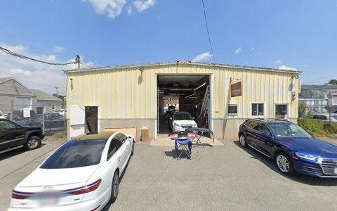 Auto Body Shop «Bay State Collision Center», reviews and photos, 9 Johnson Ln, Braintree, MA 02184, USA