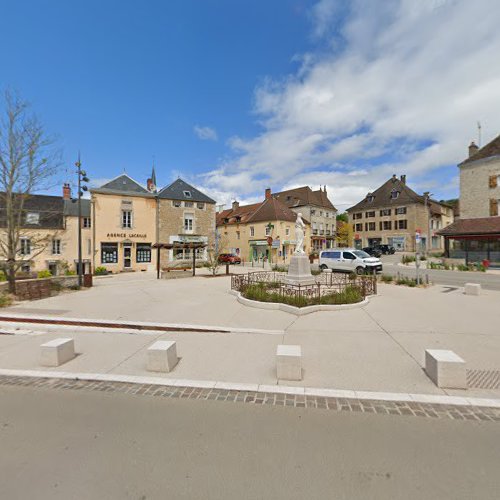 Crédit Agricole de Champagne-Bourgogne à Pouilly-en-Auxois